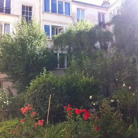 Apartment Grand 2 Pieces Dans La Verdure A Guy Moquet